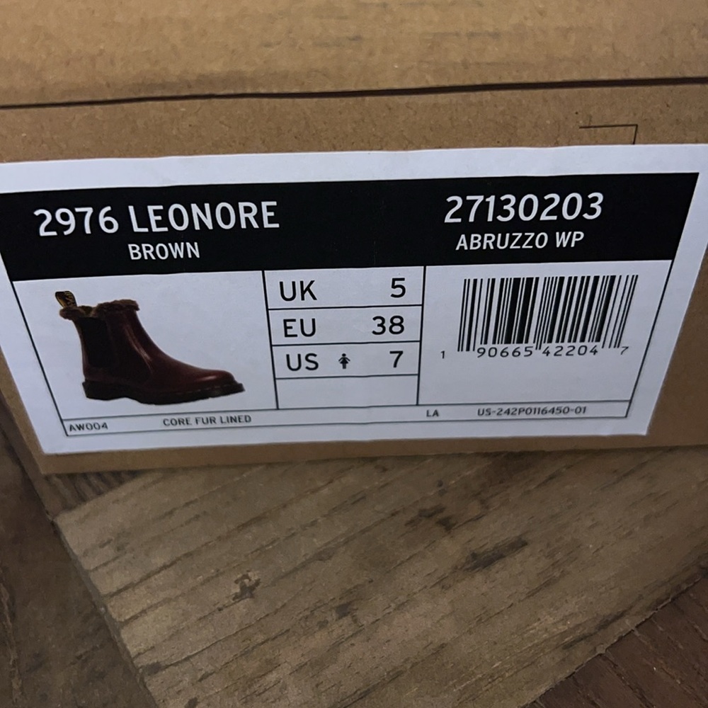 🔥DR MARTENS 2976 LEONORE FAUX FUR LINED CHELSEA BOOTS NWT - Picture 15 of 16